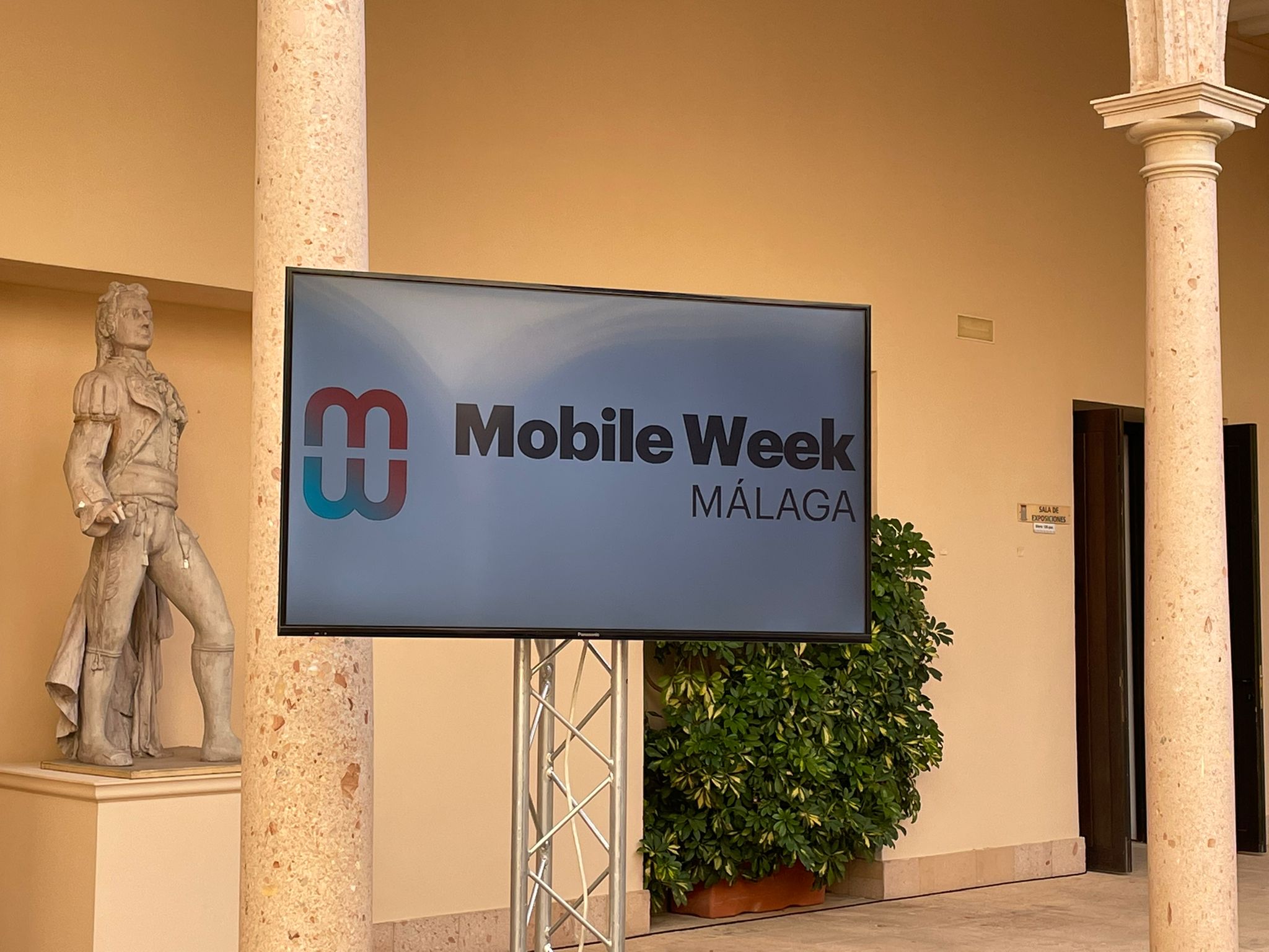 Cartel anunciador de la Mobile Week